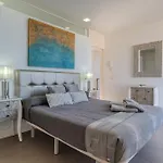 Vila Playa Del Duque, By Paramount Holidays