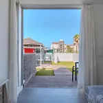 Vila Playa Del Duque, By Paramount Holidays Costa Adeje (Tenerife)