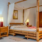 Playa Del Duque, By Paramount Holidays Vila