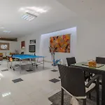 Vila Playa Del Duque, By Paramount Holidays Costa Adeje (Tenerife)