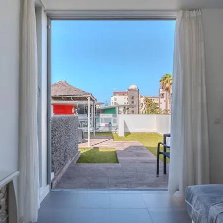 ヴィラ Playa Del Duque, By Paramount Holidays アデヘ